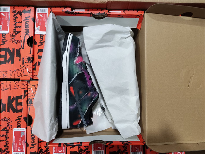 Nike Dunk Low Graffiti Pink DM0108-002