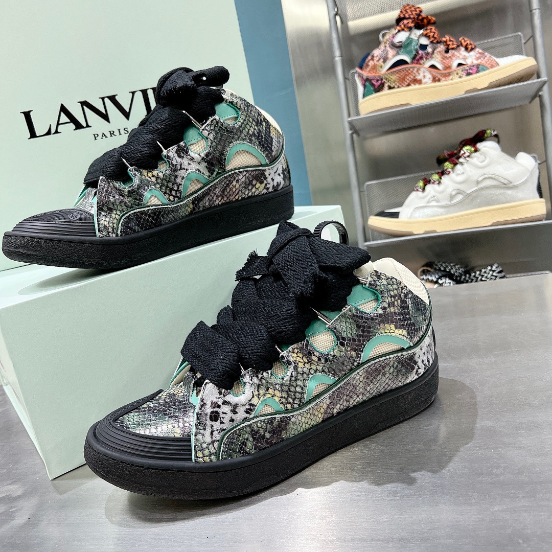 Lanvon Leather Curb 2