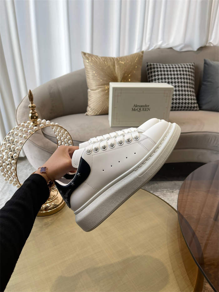 ale*d*r M*Q*en oversized