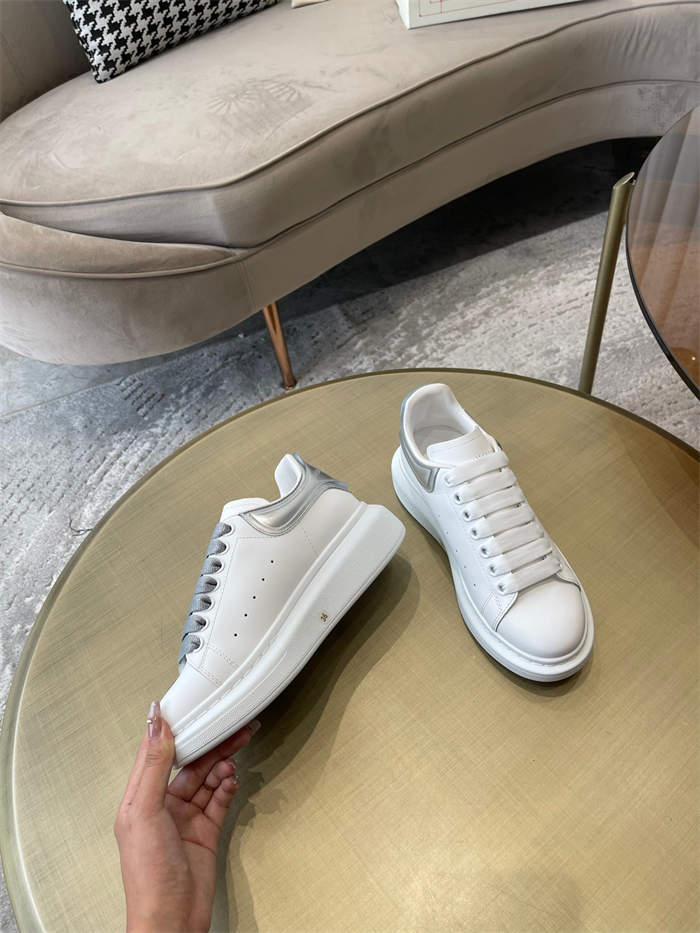 ale*d*r M*Q*en oversized