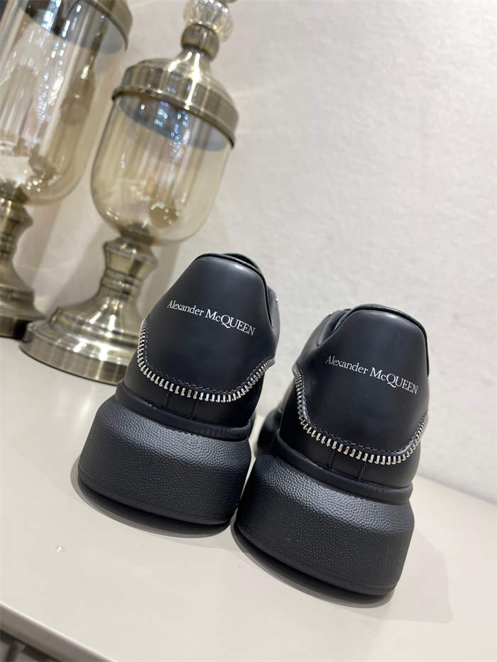 ale*d*r M*Q*en oversized