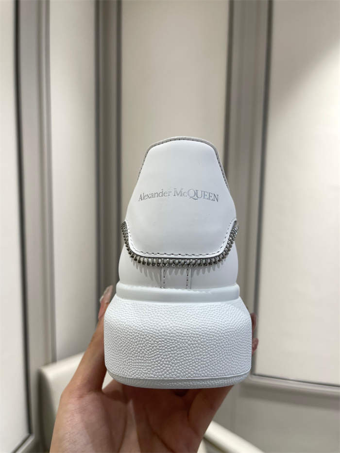 ale*d*r M*Q*en oversized