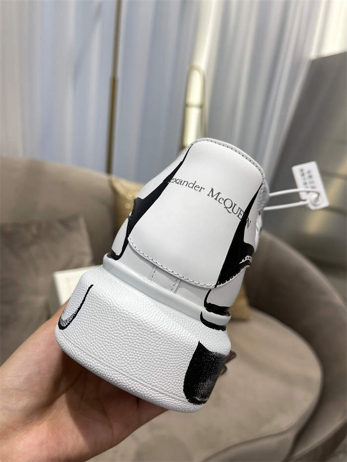 ale*d*r M*Q*en oversized