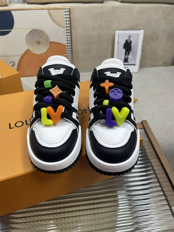 LV038
