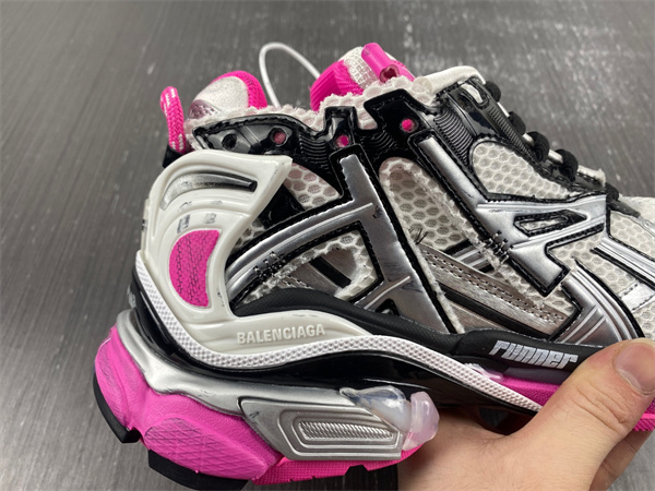 7.0 Ba*len*cia*ga -runner