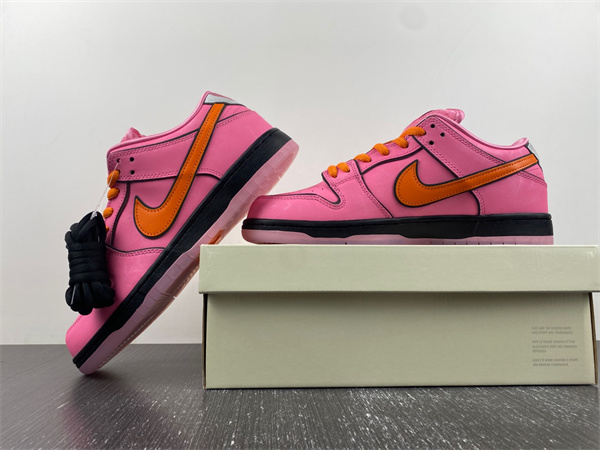 The Powerpuff Girls x Nike SB Dunk Low “Blossom”