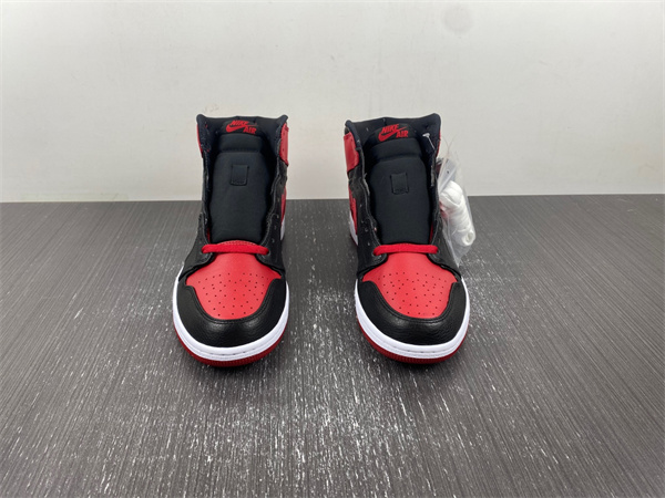 Jordan1 Retro Banned 432001-001