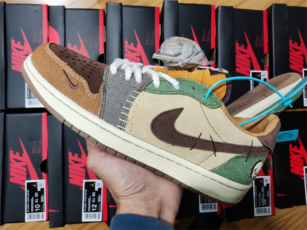 Jordan 1 Retro Low OG Zion Williamson Voodoo