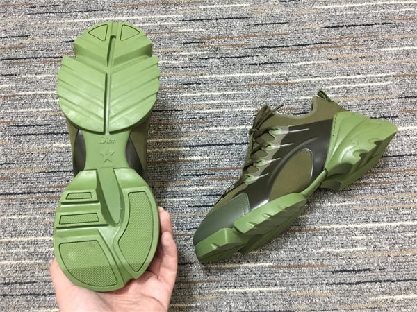 DR  Sneakers
