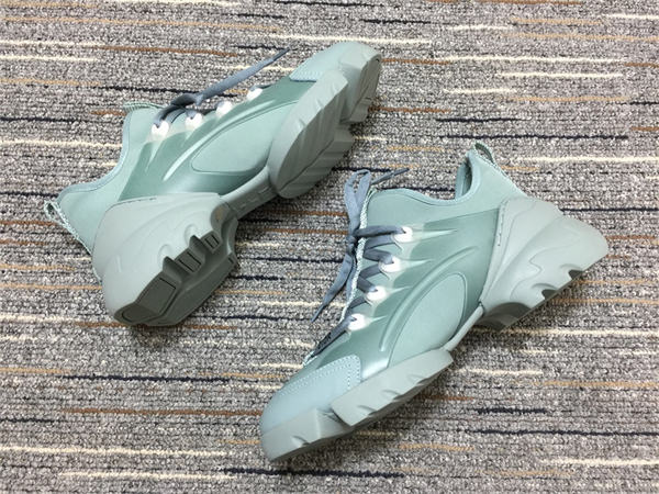 DR Sneakers