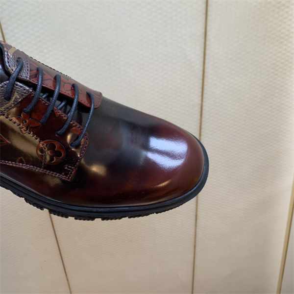 Lv Loafer 004