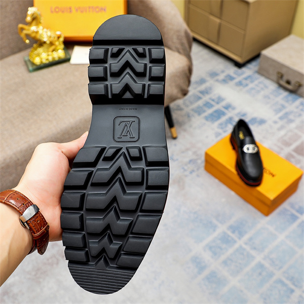 Lv Loafer 024