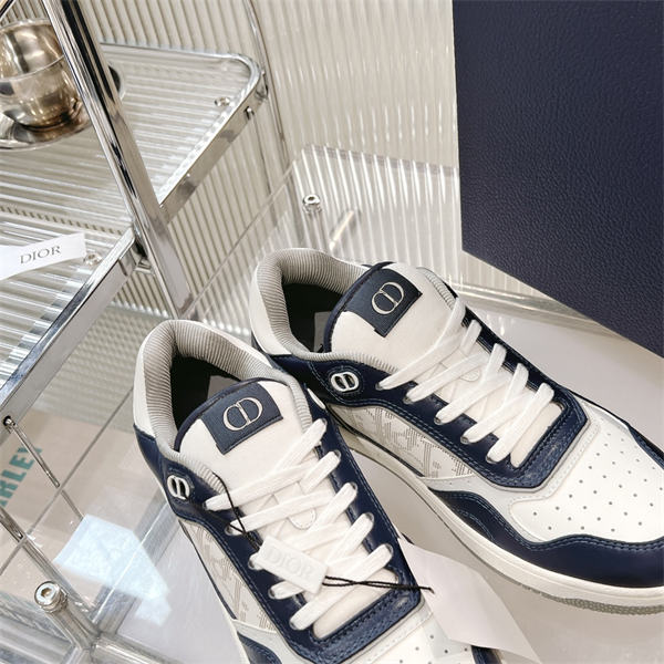 Dr B27 Sneaker