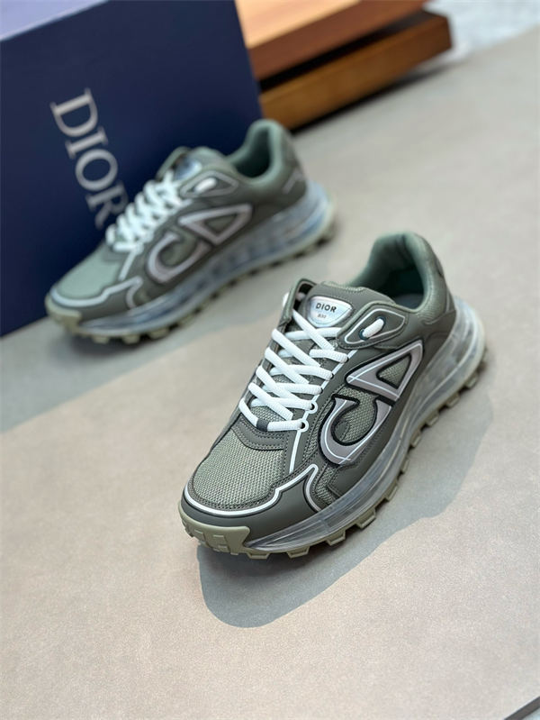Dr Sneaker