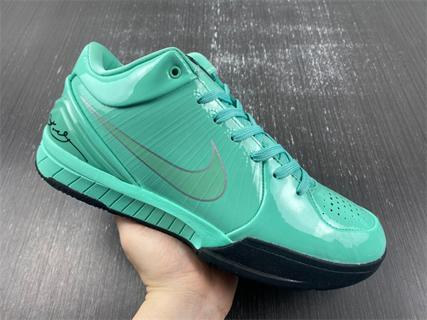 Nike Kobe 4 Protro