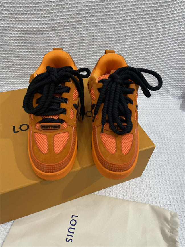 Lv Trainer Sneaker 52