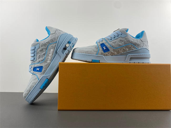 l**is V*t*n lv trainer 26