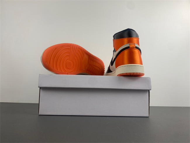 Air Jordan 1 Satin “Shattered Backboard”  AV3725-010