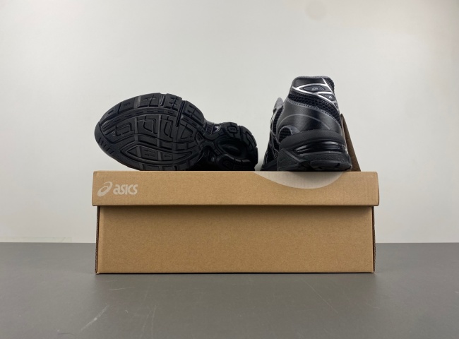 As*ic*s gel 1130 “black pure silver”r" 1203a497-100