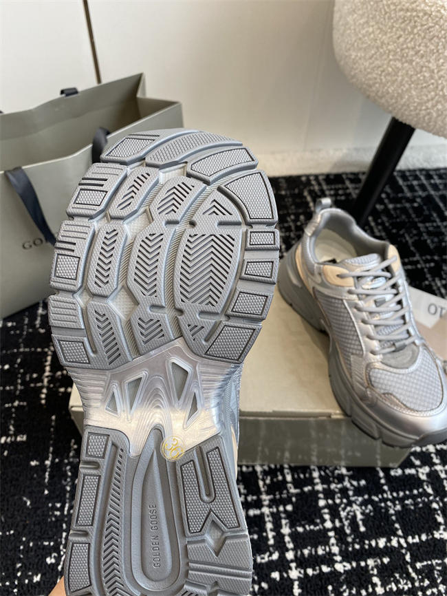 Golden Goose Sneaker