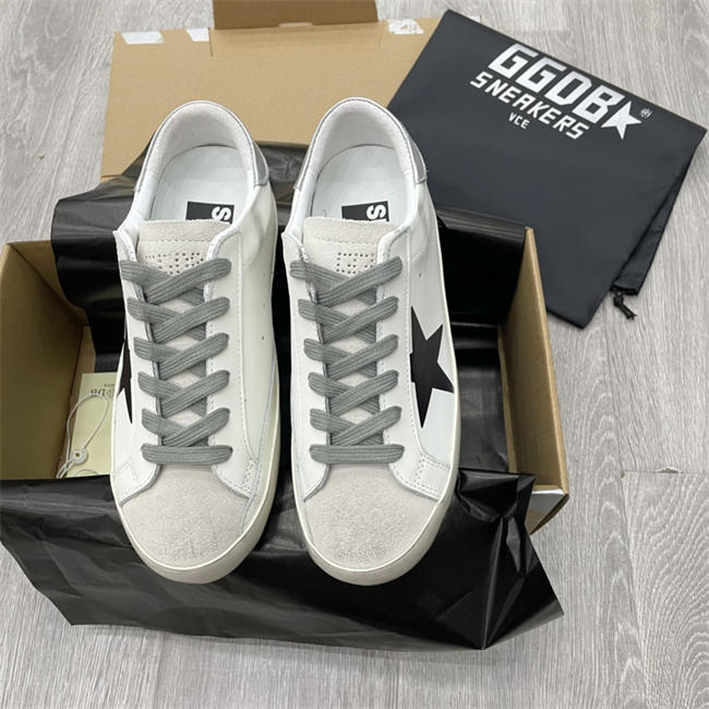 Golden Goose Sneaker