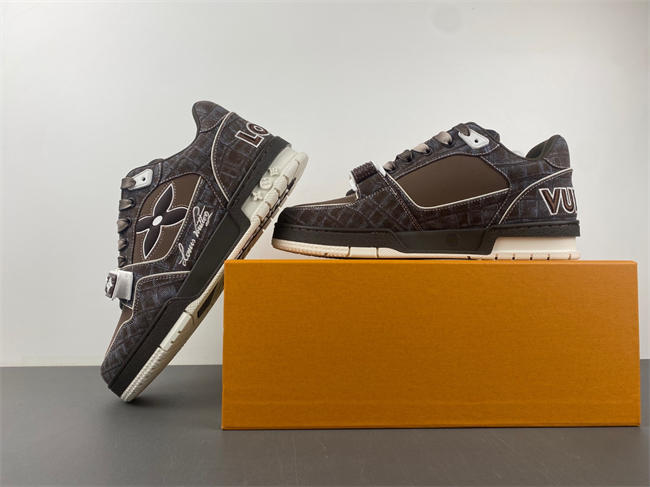 l0*is V*t0n lv trainer lv0904-2