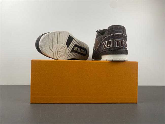 l0*is V*t0n lv trainer lv0904-2