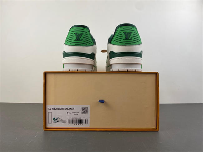 l0*is V*t0n lv trainer