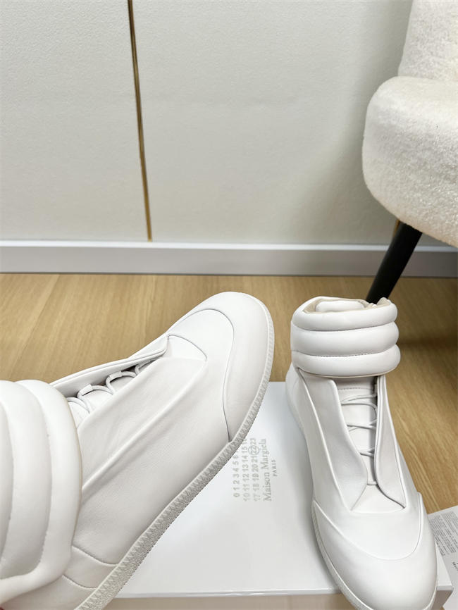 ma*s*n martin Ma*i*la sneaker