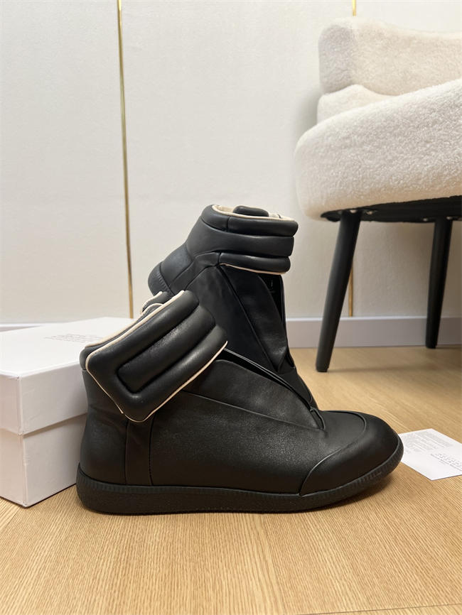 ma*s*n martin Ma*i*la sneaker