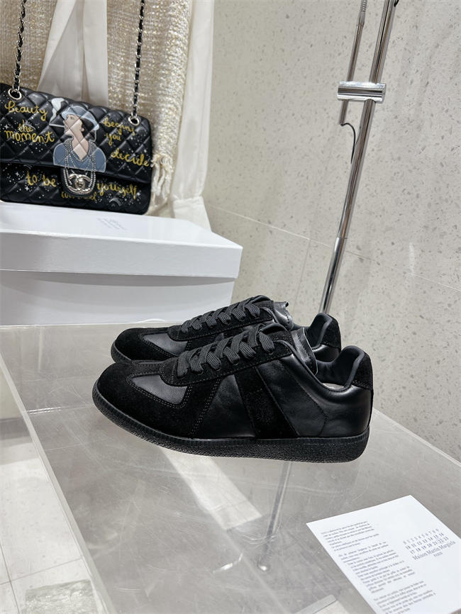 ma*s*n martin Ma*i*la sneaker