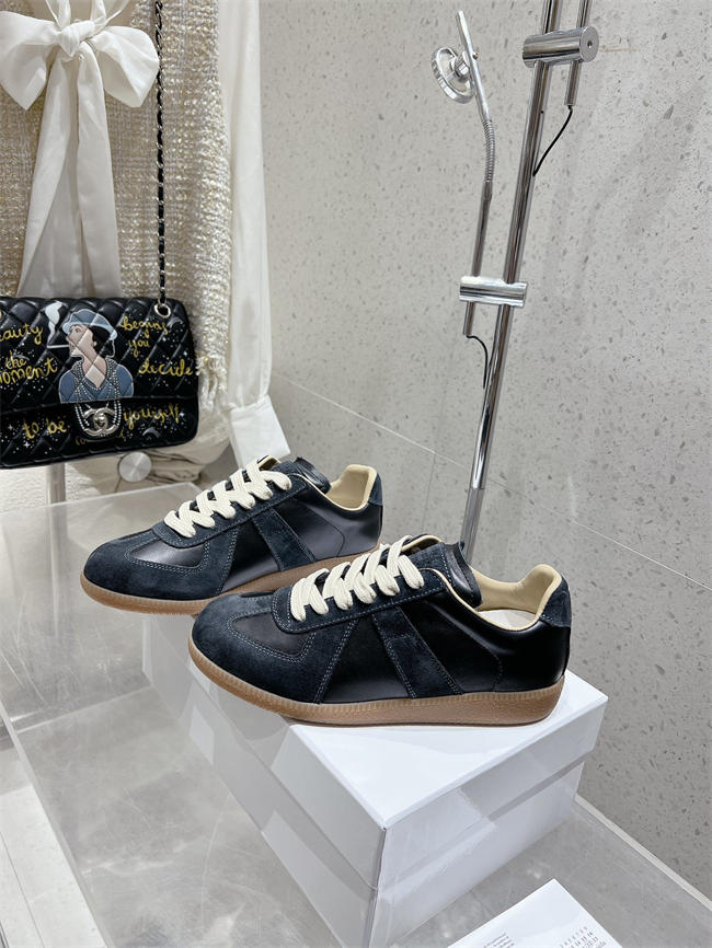 ma*s*n martin Ma*i*la sneaker