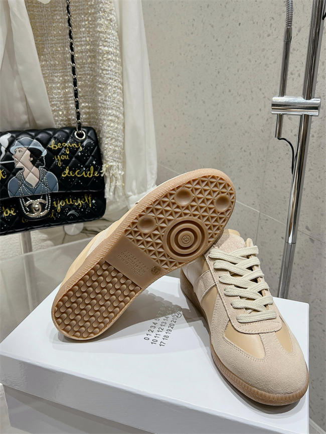 ma*s*n martin Ma*i*la sneaker