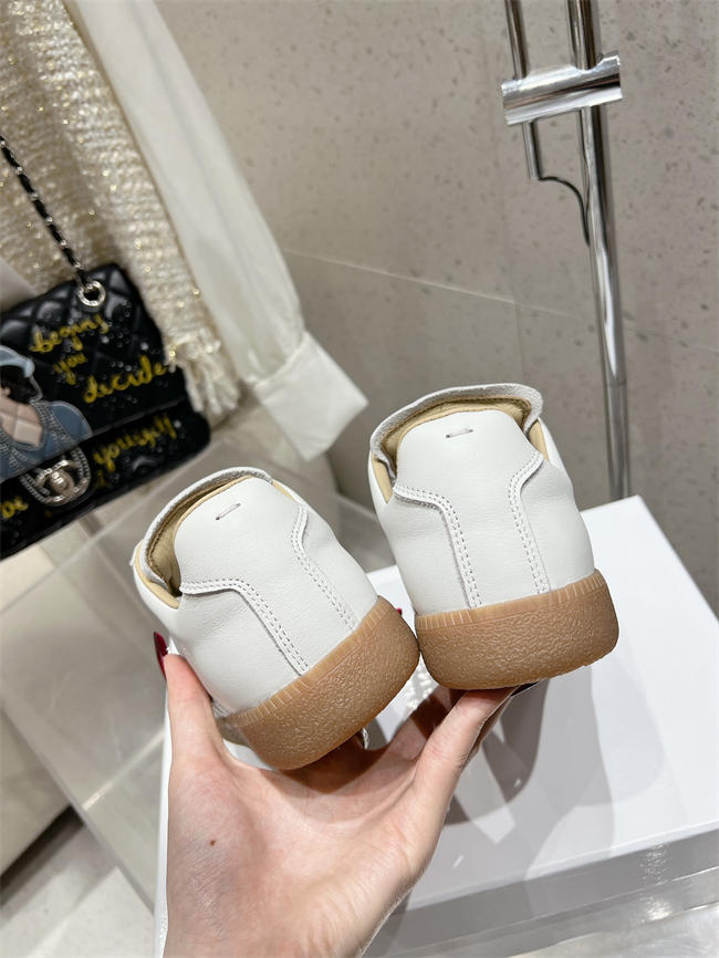 ma*s*n martin Ma*i*la sneaker