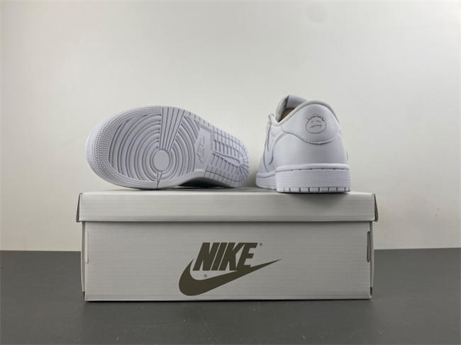 Travis Scott x Air Jordan 1 TD1228-111