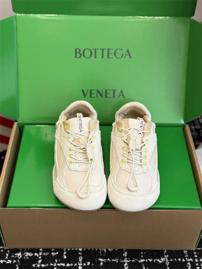 b0tt*ga Ven*ta sneaker