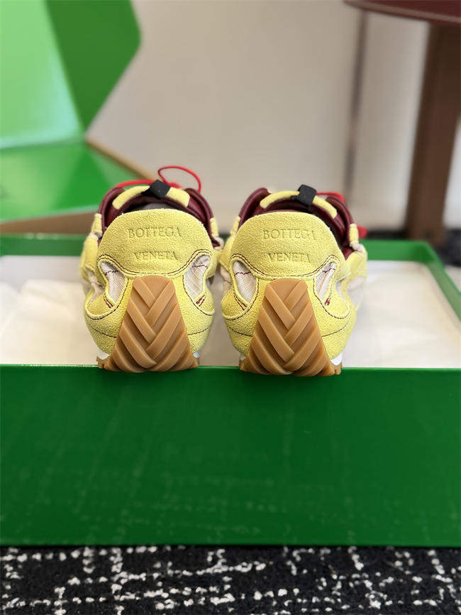 b0tt*ga Ven*ta sneaker