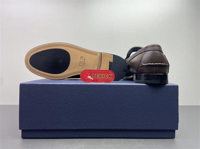 D10r loafer