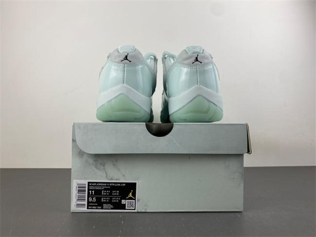 Air Jordan 11 IW1882 -300
