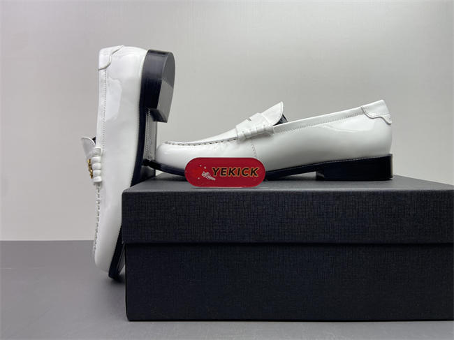 Y51 loafer