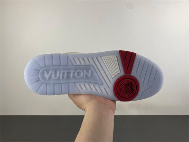 l0vis Vvtt0n lv trainer