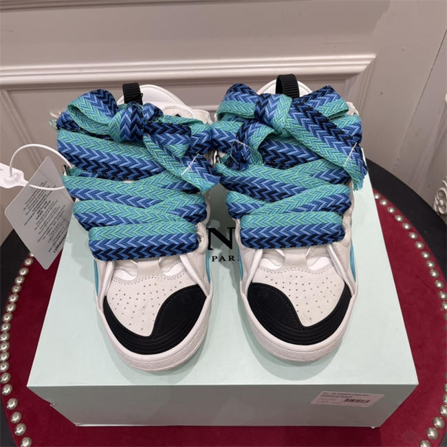 Lanu1n curb sneaker