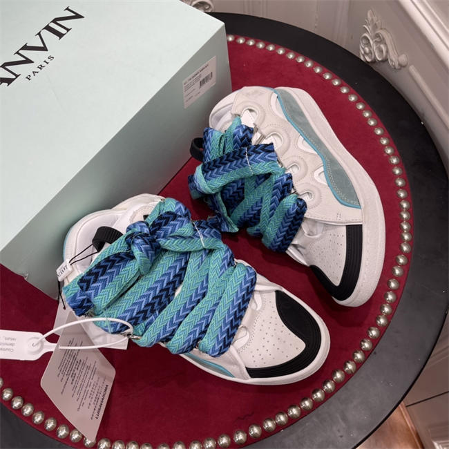 Lanu1n curb sneaker