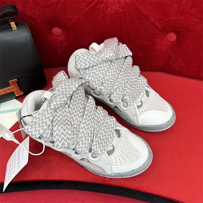 Lanu1n curb sneaker
