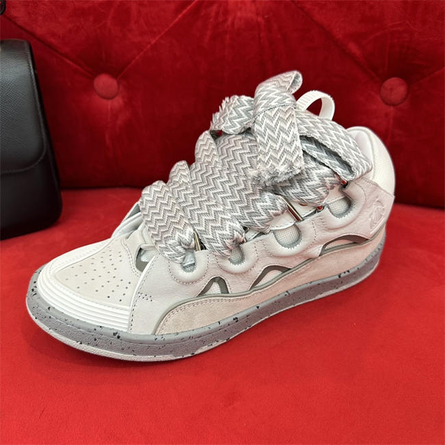 Lanu1n curb sneaker