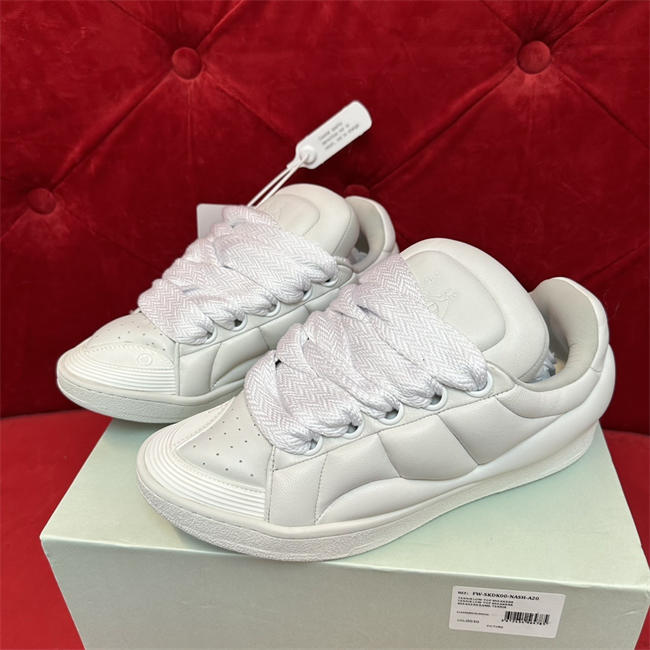 Lanu1n curb sneaker