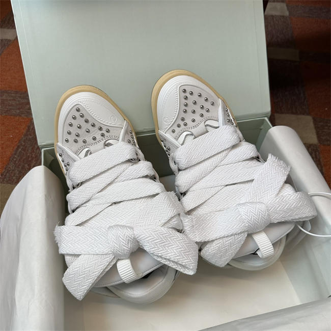 Lanu1n curb sneaker