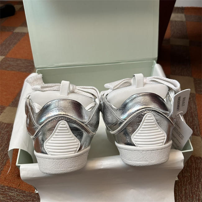 Lanu1n curb sneaker