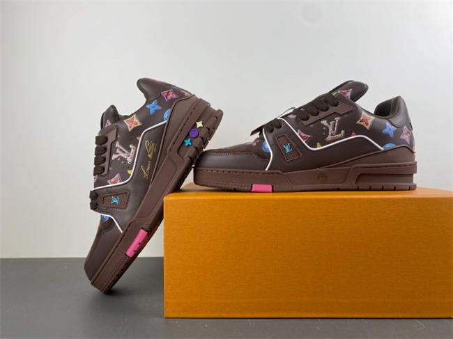 l0vis Vvtt0n lv trainer