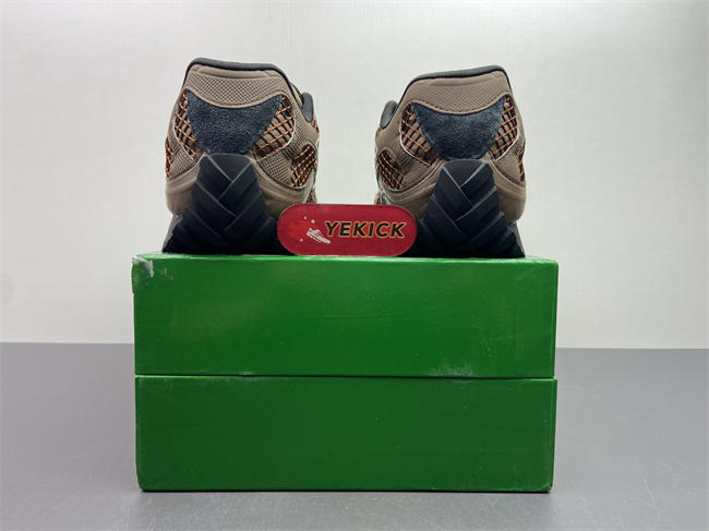 b0tt*ga Ven*ta sneaker